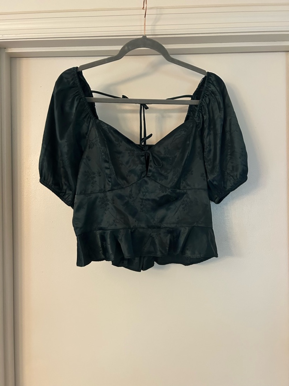 Le Lis deep green Puff Sleeve Satin Peplum Blouse